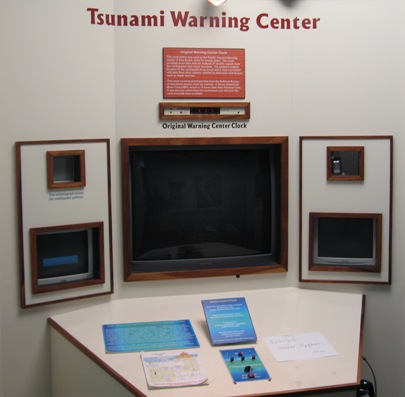 tsunami-warning-simulation-game-at-ptm-in-hilo.jpg