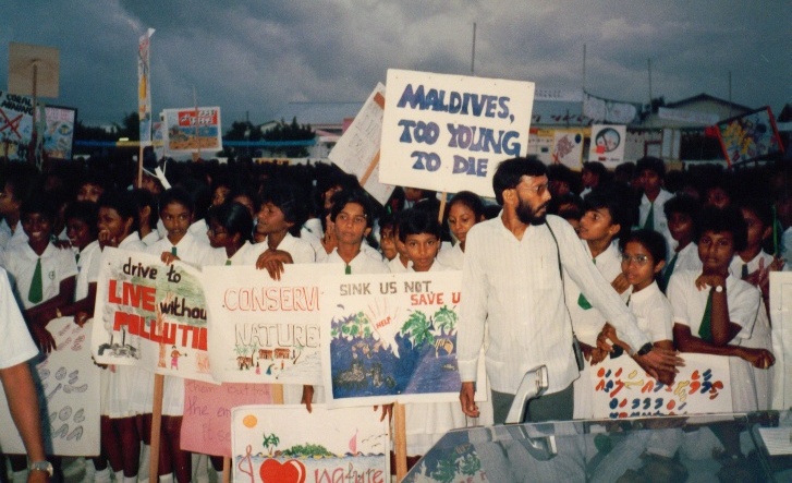 maldives-too-young-to-die-say-school-children-nov-1989.jpg
