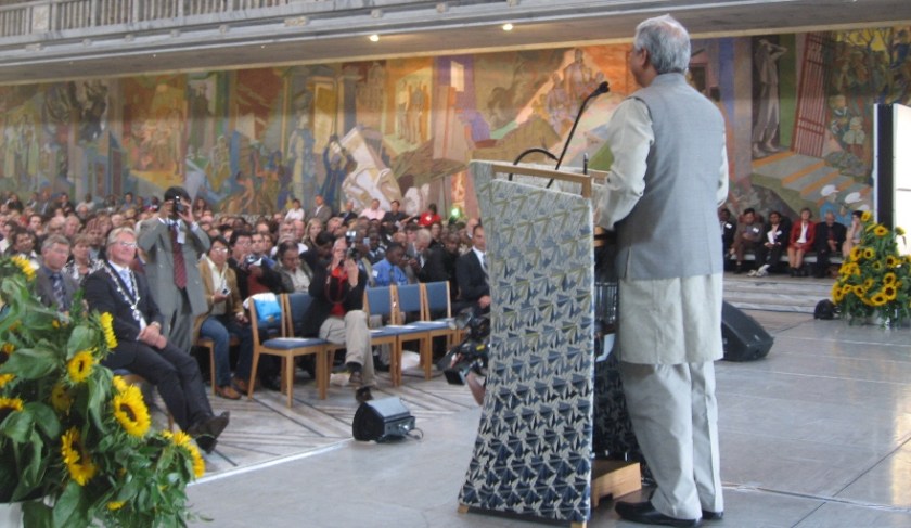 muhammed-yunus-speaking-at-oslo-city-hall-on-4-sep-2008 Muhammad Yunus speaking at Oslo City Hall on 4 Sep 2008