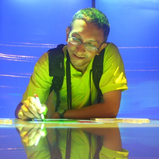 nalaka-gunawardene-writing-away-as-2008-ended photo by Dhara Gunawardene