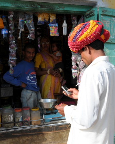 Teleuse Profilee Sayar Singh - India - Rajasthan by Suchit Nanda Connected and contented: Sayar Singh by Suchit Nanda for TVEAP