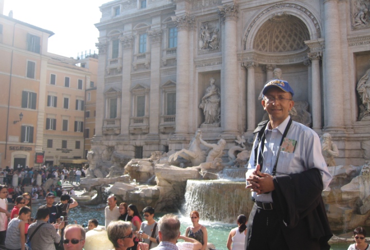 At Fontana Di Trevi At Fontana Di Trevi: Guess which tourist escaped from a formal meeting?
