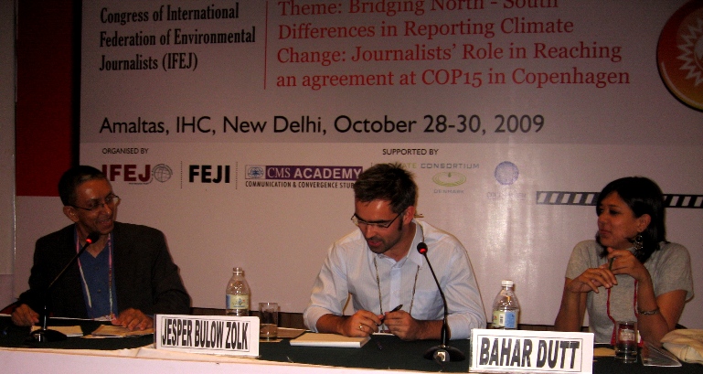 L to R - Nalaka Gunawardene, Jesper Zolk and Bahar Dutt L to R - Nalaka Gunawardene, Jesper Zolk and Bahar Dutt