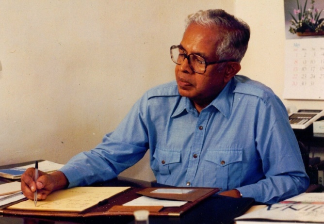 Dr Cyril Ponnamperuma at IFS, Kandy