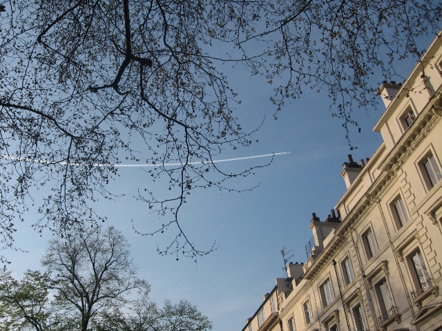 London skies over Paddington, 21 April 2010