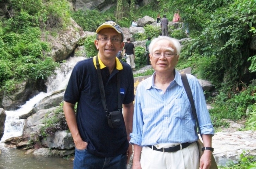 Nalaka Gunawardene (left) and Shukichi Koizumi in Chiang Mai, Thailand, in 2010