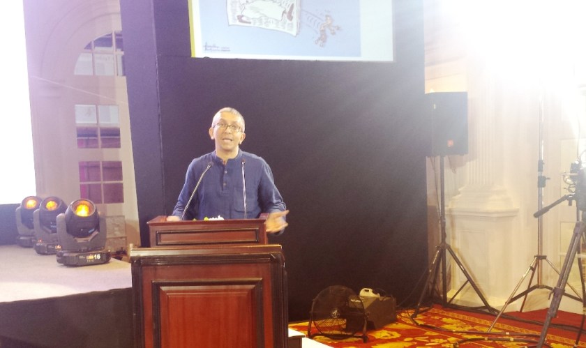 Science writer Nalaka Gunawardene speaks at National Policy Workshop on Prevention of Chronic Kidney Disease, held in Colombo on 16 Dec 2015